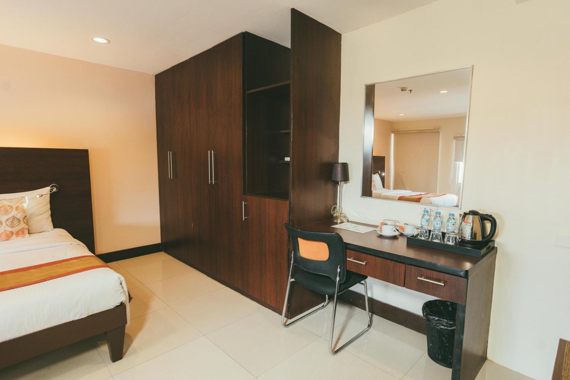 NS Royal Hotel - Quarantine Hotel Cebu Esterno foto