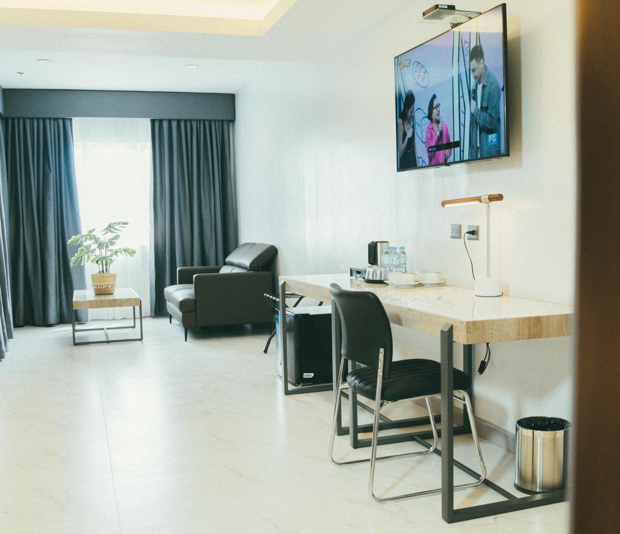 NS Royal Hotel - Quarantine Hotel Cebu Esterno foto